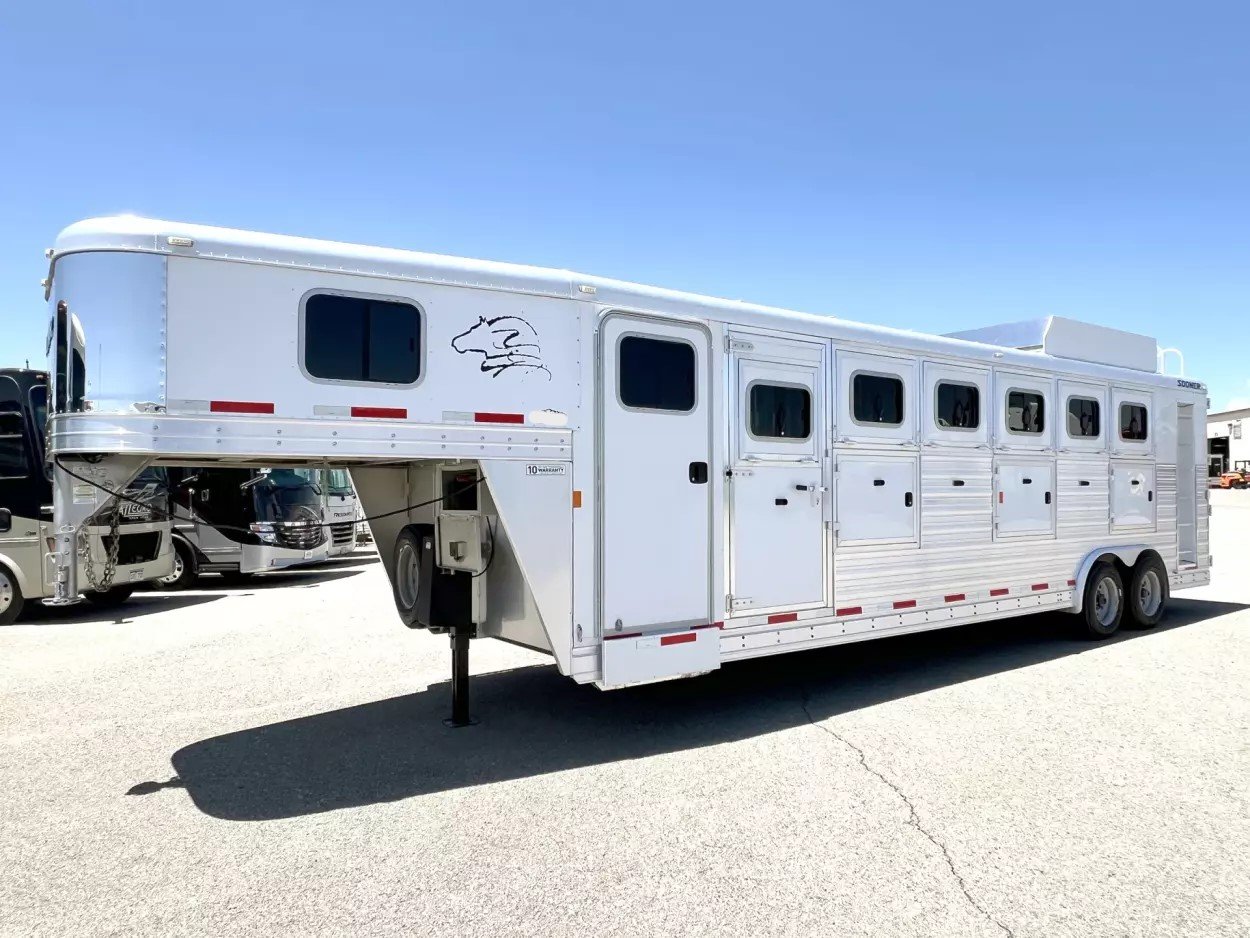 2015 Sooner 6 Horse Gooseneck Online | R-H Container Service
