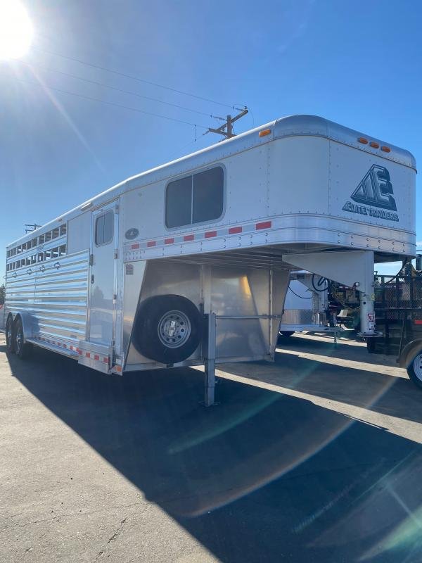 2021 Elite Trailers Slant Load 5 Horse Slant Load Online | R-H Container Service