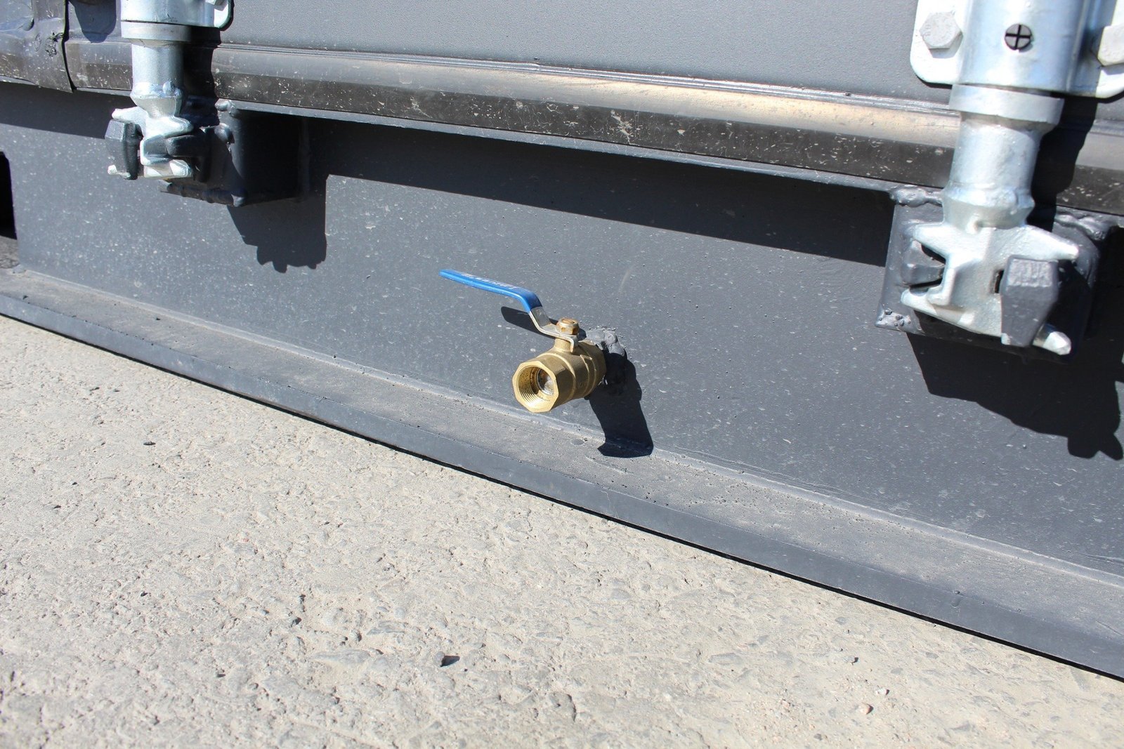 20ft High Cube Container – Hazardous Waste Container, Side opening (9ft 6′ high) Online | R-H Container Service - Image 4