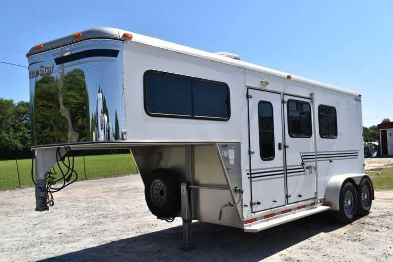 Used 2005 Silver Star 2HGNLQ 2 Horse Trailer with 4' Short Wall Online | R-H Container Service
