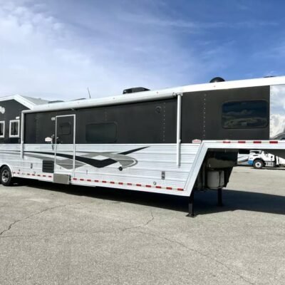 Used 2013 Bloomer 4 Horse 16' LQ, 7'Slide, Air Ride, Pod, Mister/Water Sys Air ride, HWH Slide, Integrated Pod Online | R-H Container Service